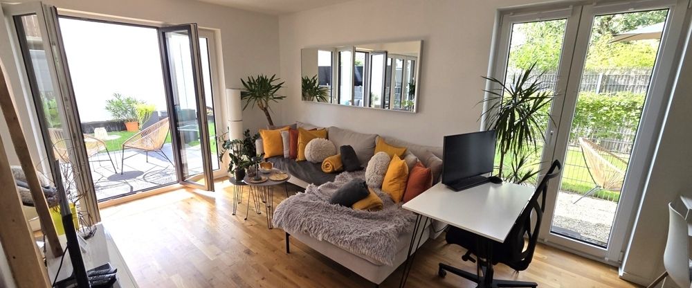 Moderne 2-Zimmer-Erdgeschosswohnung mit Garten in Ingolstadt-Süd! - Photo 1
