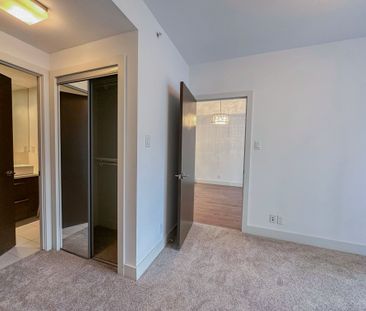 Contemporary Apartment With Parking & Storage Included - Photo 3