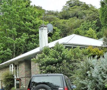 3 BEDROOM HOUSE near CAMPUS FOR 2025 - Photo 2