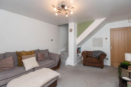 3 bedroom semi-detached house to rent - Photo 3