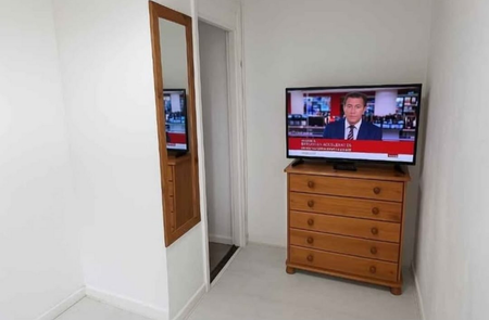 1 bedroom in a house share to rent - Photo 5