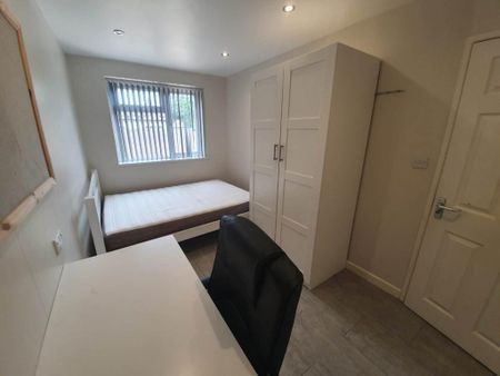 6 bedroom house to rent - Photo 5