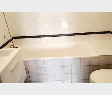 Appartement à Louer à LILLE 580 € - Photo 1