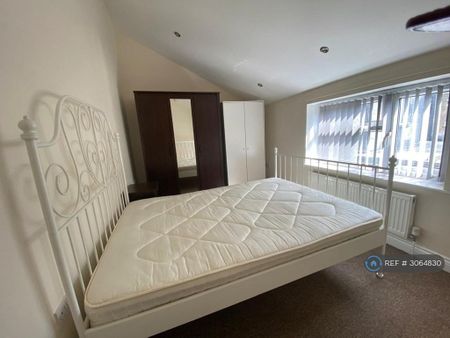 1 bedroom flat to rent - Photo 3