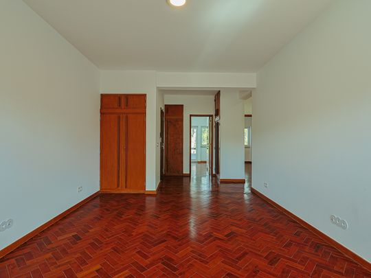 Apartamento T2 para Arrendar em Cascais, Remodelado (Av. Infante D. Henrique) - Photo 1