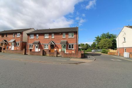 2 bedroom end of terrace house to rent - Photo 4