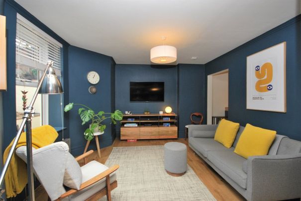 Barry Road, London, SE22 - Photo 1