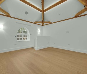 A very impressive and distinctive country home with exceptional liv... - Photo 5
