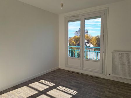 Location Appartement 2 pièces 49m² TOURS 37000 - Photo 2