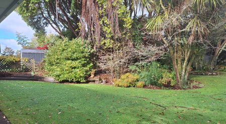 Secluded Family Home - Photo 3