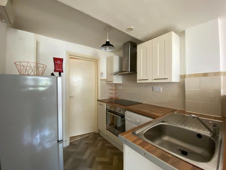 1 Bed Flat, Humberstone Gate, LE1 - Photo 4