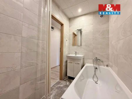 Pronájem bytu 2+1 v Ostravě, ul. Opavská - Photo 3