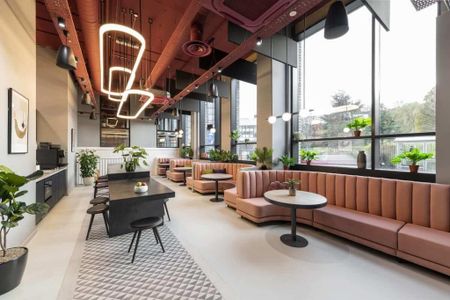 1 bedroom in a flat share to rent - Photo 2