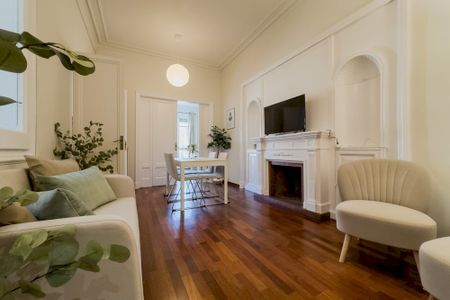 Cozy interior room in Barcelona - Photo 5