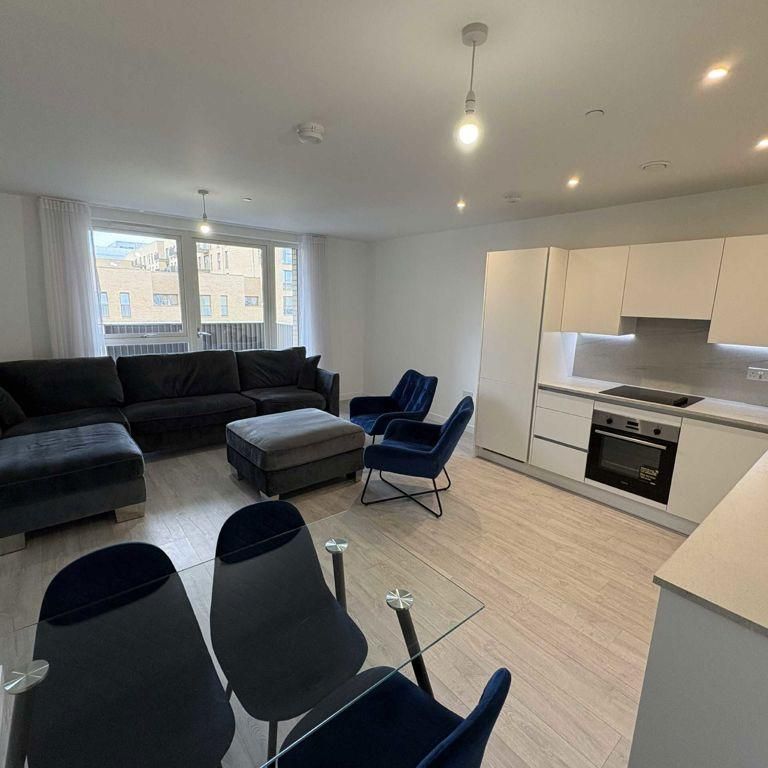 3 bedroom flat to rent - Photo 1