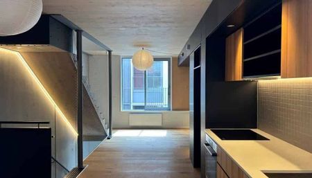 Short term lease in modern two bedroom apartment - Photo 4