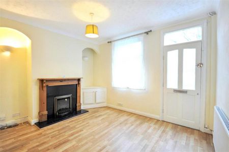 2 bedroom terraced house to rent - Photo 4