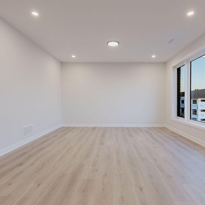 For Lease - 801 - Unit #15 Glenroy Gilbert Drive Unit# Unit #15, Barrhaven, Ontario - Photo 1