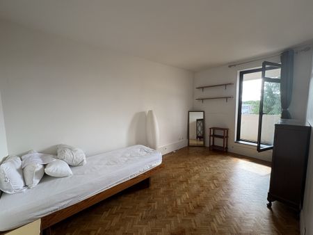 Appartement 4 Pièces MEUBLE + cave + parking extérieur - Photo 4