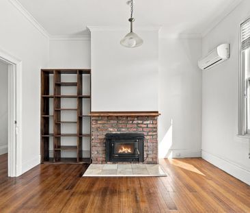 4 generous sized bedrooms within a Stones throw to the Seaport precinct - Photo 1