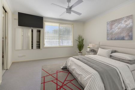 Level Villa Located in Innes Lake Estate - Photo 2