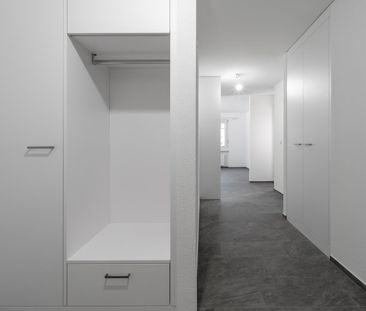 Rent a 4 ½ rooms apartment in Niederhasli - Photo 1