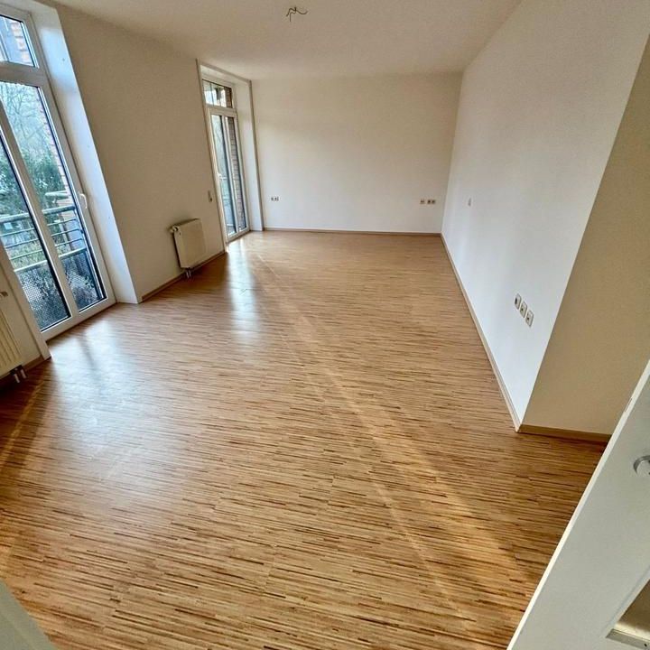 Ruhige 2 Zimmer-Wohnung mit Balkon im "Betreuten Wohnen" - Photo 1