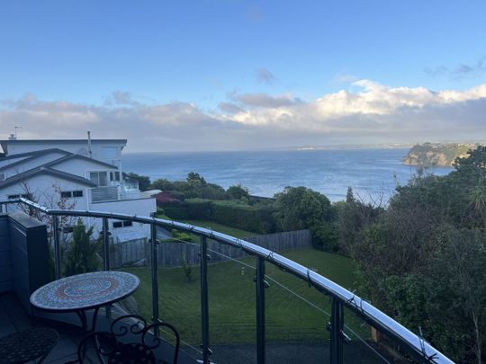 Room for Everyone Ã¢€“ Breathtaking Views in Matakatia Bay! - Photo 1