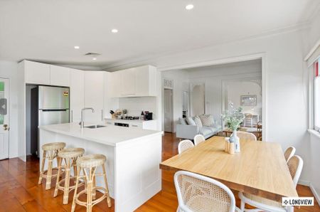 Charming Paddington Gem with Dual Living! - Photo 4