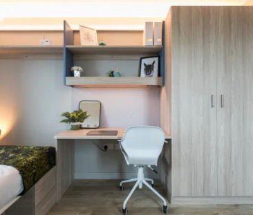 1 Bedroom, 1 Bathroom - Photo 2