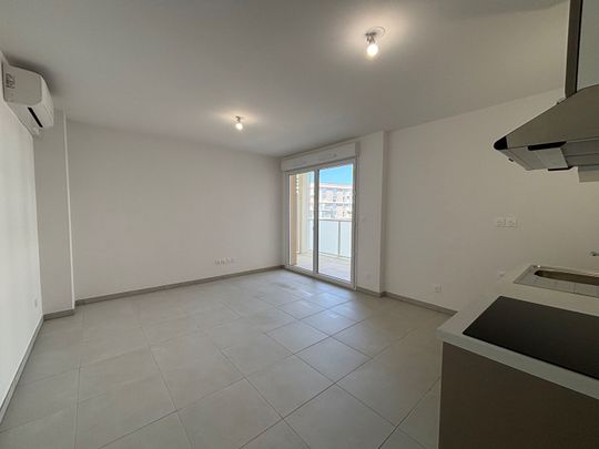 Location Appartement 1 pièce 31m² - Photo 1