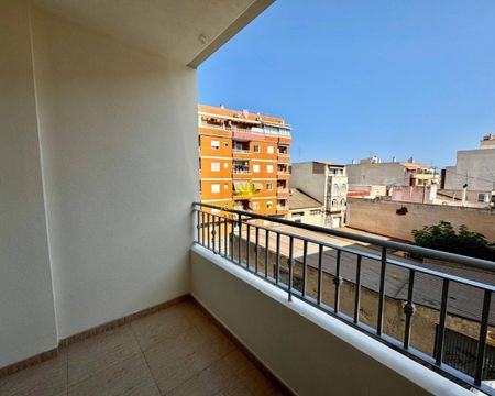 1 BEDROOM APARTMENT FOR RENT IN TORREVIEJA - ALICANTE - Photo 2