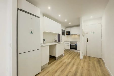 Avinguda Meridiana, Barcelona, Catalonia 08027 - Photo 4