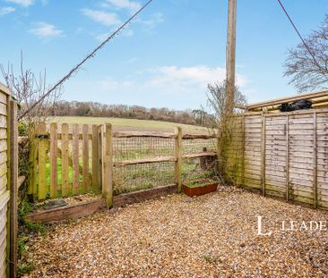 2 bedroom semi-detached house to rent - Photo 5