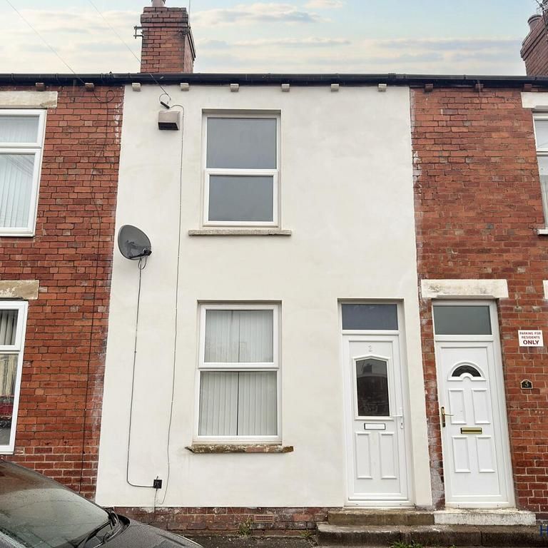 2 bedroom terraced house to rent - Photo 1