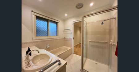 3 Bedroom Family Home - Photo 3