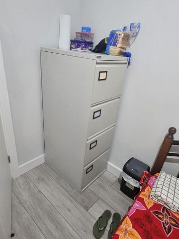 1 bedroom in a house share to rent - Photo 2