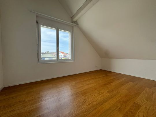 4.5 Zimmer, 96 m², 2. Stock - Foto 1