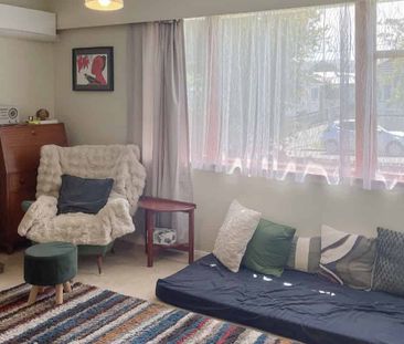 2 Bedrooms Home Waiwhetu - Photo 1