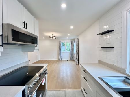 For Lease - 220 Foster Avenue Unit# A, Belleville, Ontario - Photo 2