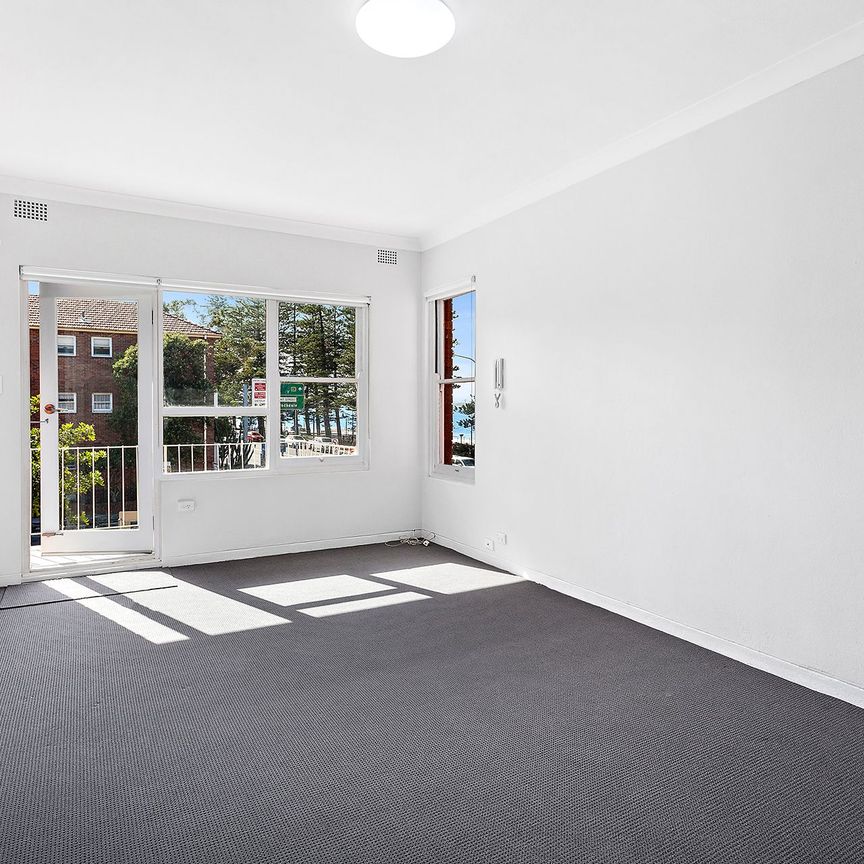 Beachfront Apartment in Prime Brighton-Le-Sands Location - Photo 1