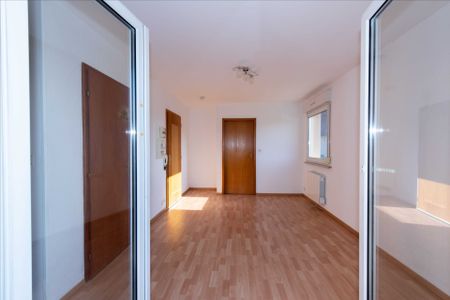 Location Appartement 35.72 M² VILLAGE-NEUF 560 € - Photo 2