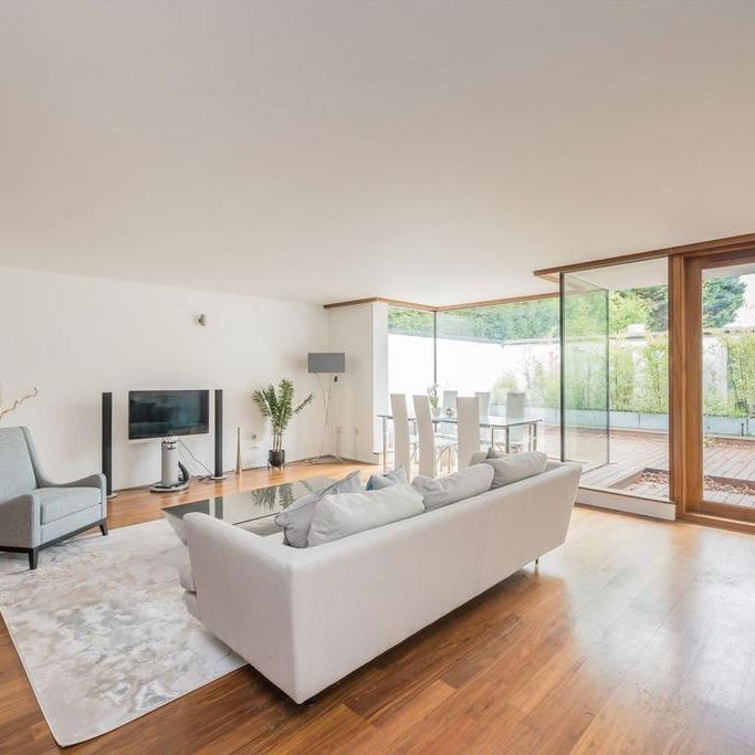 3 bedroom flat to rent - Photo 1