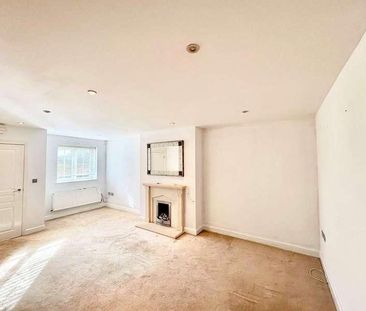 Paddock Gate, North Street, Winkfield, Windsor, Berkshire, RG12 - Photo 1