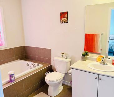 For Lease - 116 Golden Springs Drive Unit# Main, Brampton, Ontario - Photo 5