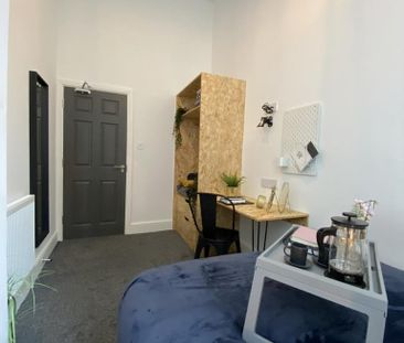 3 bedroom flat to rent - Photo 4