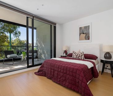 Luxurious Ground Floor Residence - Photo 5