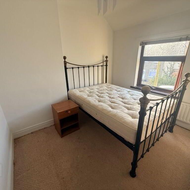 35 Silverstream Gardens, Belfast, BT14 8GS - Photo 1