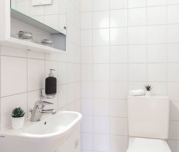 4.5-ZW à 101 m² zuoberst im 2. OG - Foto 1