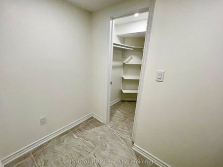 106 Vivians Crescent #Basement - Photo 3